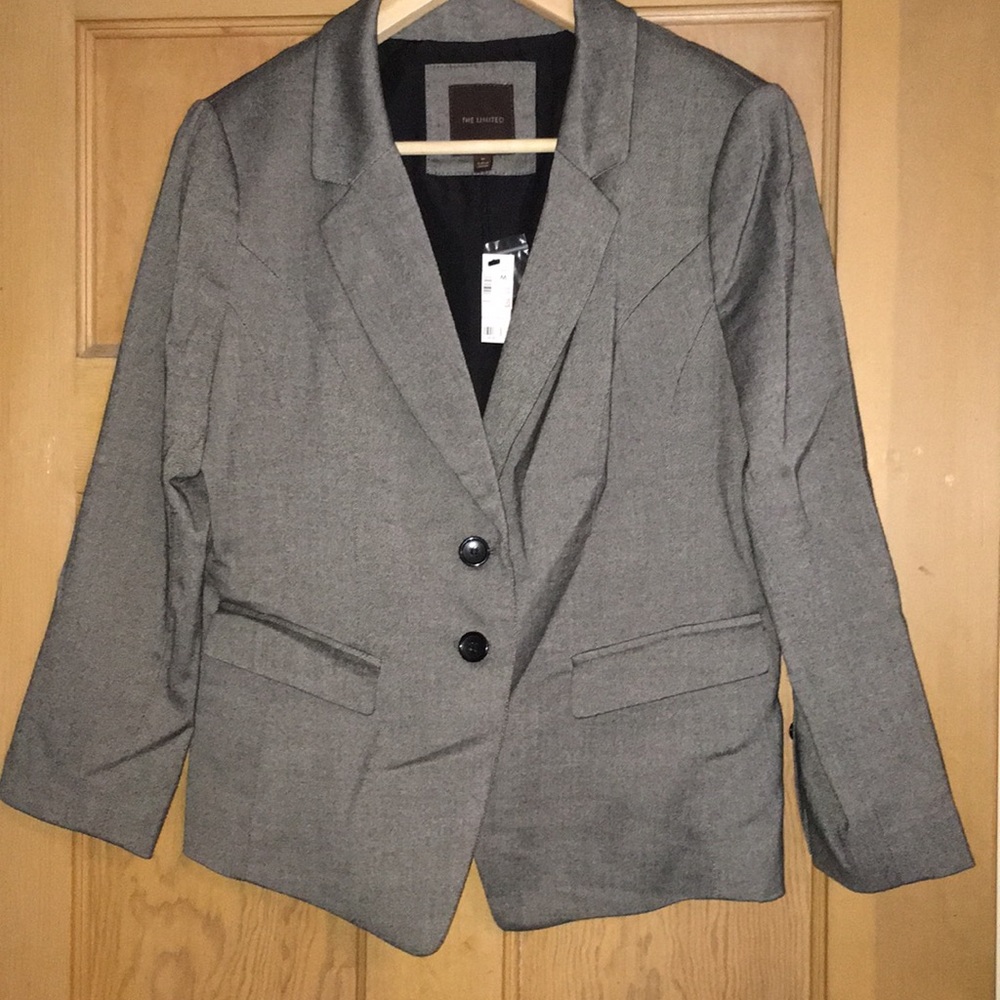 The Limited suit set. Jacket Sz M. Pants Sz 8 Reg